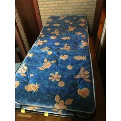 Logeerbed inklaapbaar met pocketveringsmatras