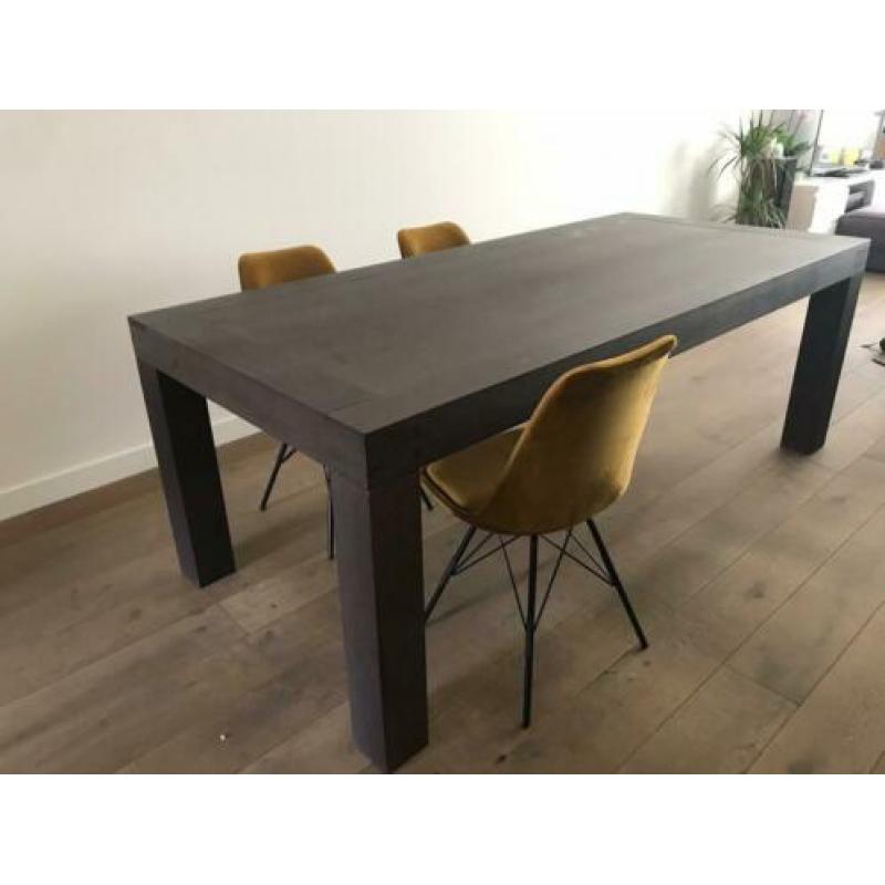 Eettafel massief eiken