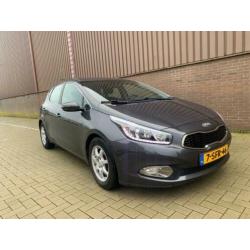 Kia Cee'd 1.6 GDI Business Pack Navi Camera 2013 127.000km