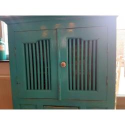 Brocante ibiza stijl kast met spijlen kleur turquoise