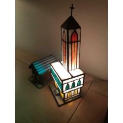 Tiffany lamp tafellamp bureaulamp kerk dorp glas en lood