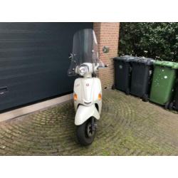 Kymco like TT scooter (45km)