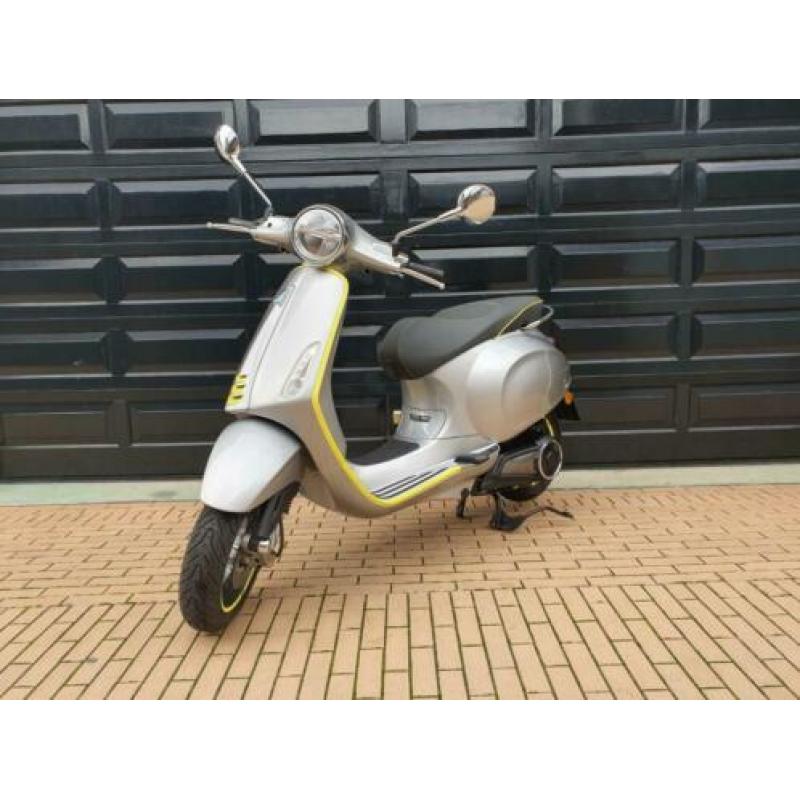 Vespa elettrica 25 km DEMO ( BTW )