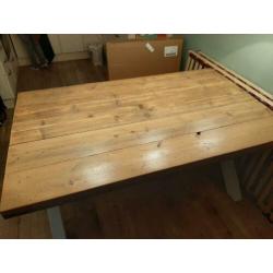 Steiger houten eettafel