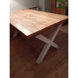 Steiger houten eettafel