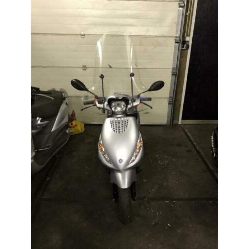 Piaggio Zip 2000 4 takt brom scooter