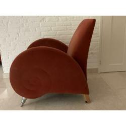 2 identieke Design stoelen met zachte “Vloers” stof