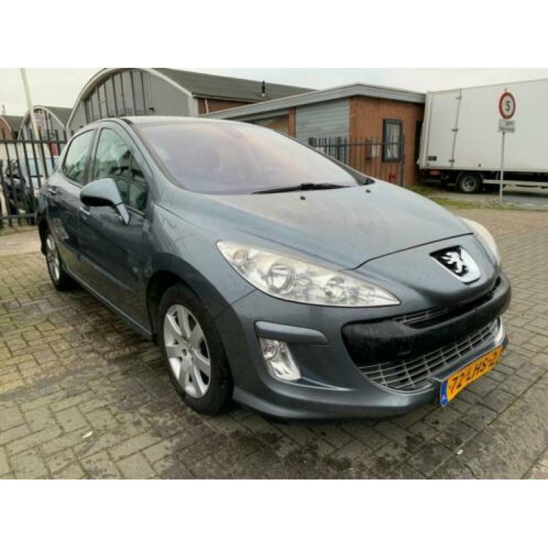 Peugeot 308 XS 1.6 HDiF 110pk