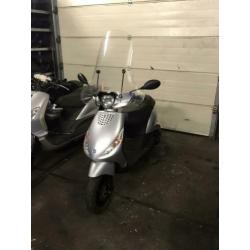 Piaggio Zip 2000 4 takt brom scooter