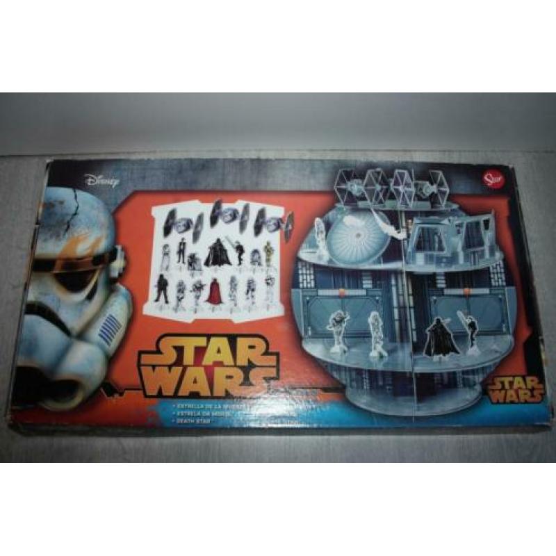 Te koop Star Wars display van Death Star in OVP