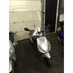 Piaggio Zip 2000 4 takt brom scooter