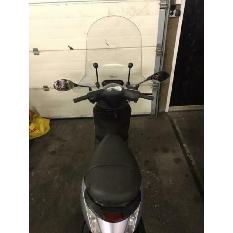 Piaggio Zip 2000 4 takt brom scooter