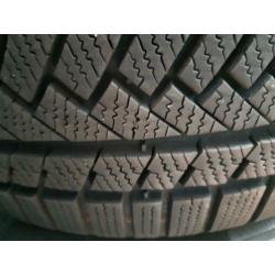 Continental Wintercontact Winterbanden 225/40 R18