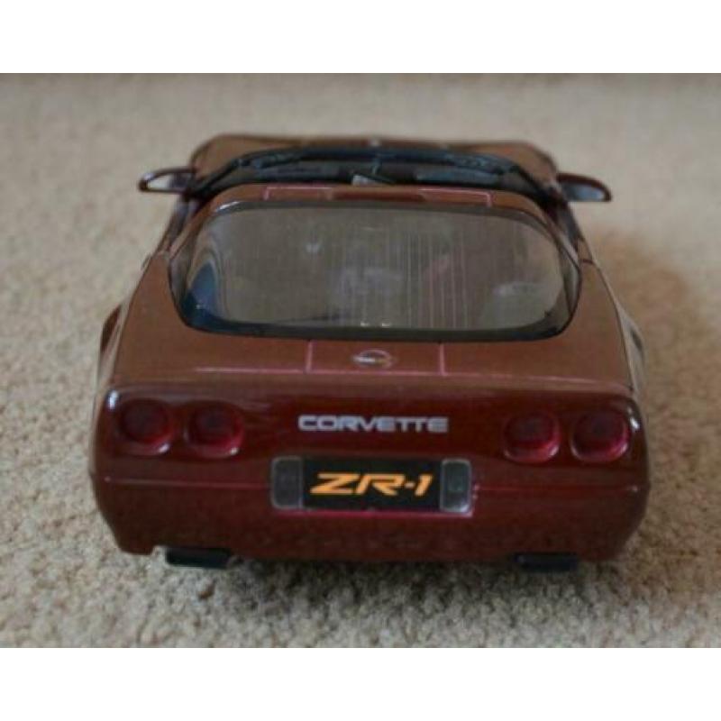 Modelauto Corvette ZR-1 Kleur Bruin/Bordeaux Rood 1:18