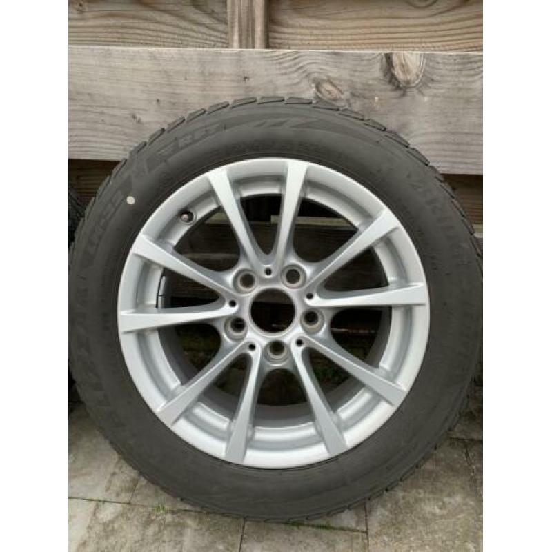 Originele 16” BMW velgen styling 390 met winterbanden