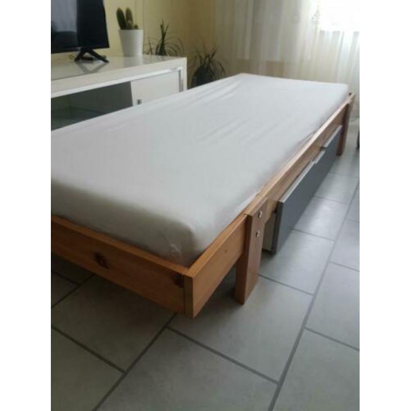 Kinderbed 80cm×200cm in goede staat inclusief bakje