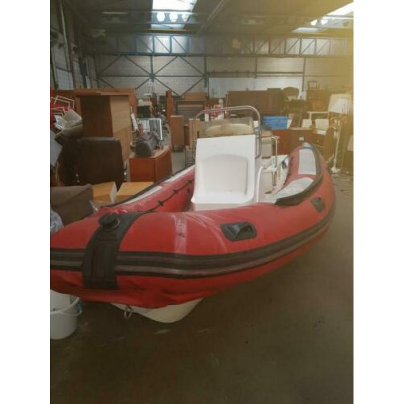 Schuurvondst rib boot Valiant 500 met 28 pk bbm