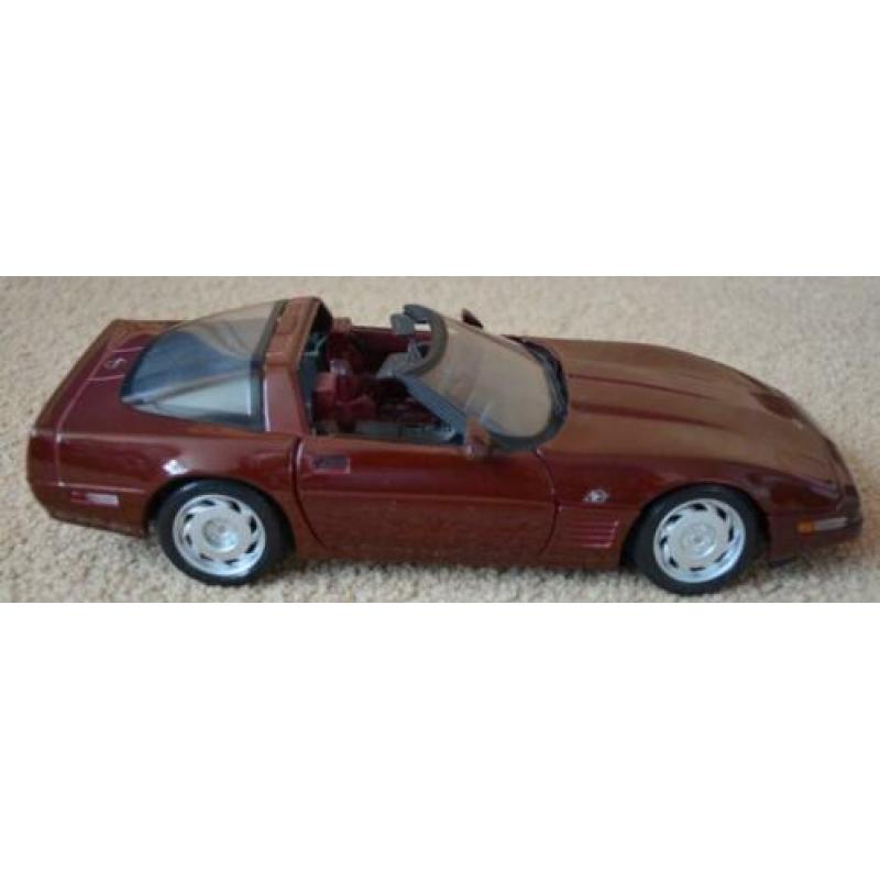 Modelauto Corvette ZR-1 Kleur Bruin/Bordeaux Rood 1:18