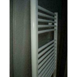 Design radiator 50 cm breed x 165 cm hoog wit met een midden