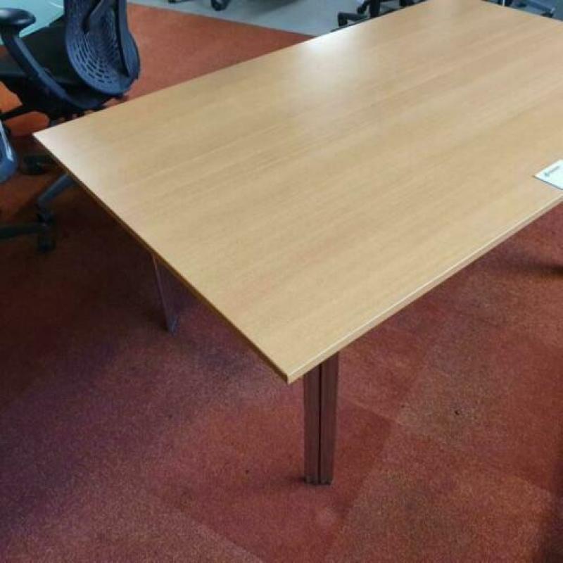 Nette tafel 160x100x72 cm beuken kleur