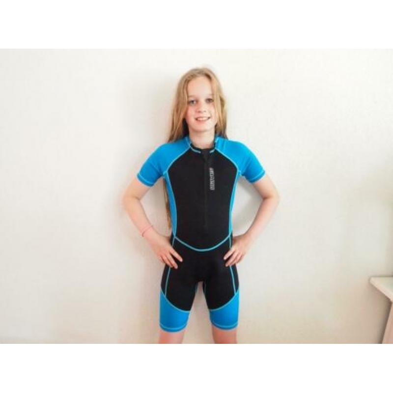 Zwemsuite Nieuw = Waves Swimsuite / badpak maat 98 - 104