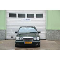 Mercedes-Benz E-klasse 240 Avantgarde Automaat Xenon Airco