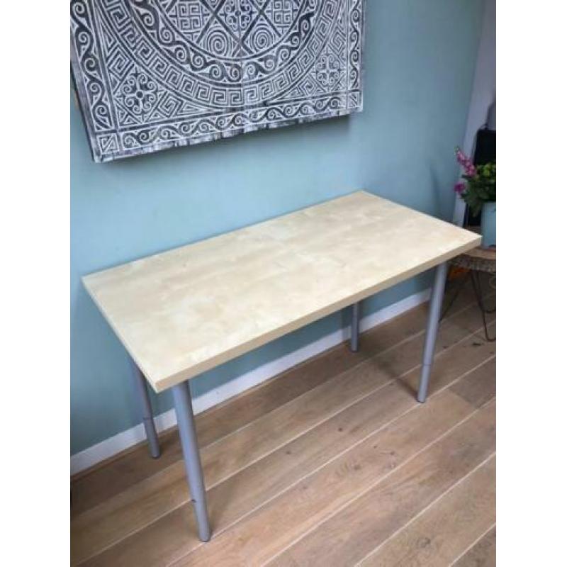 Ikea Tafel met verstelbare poten