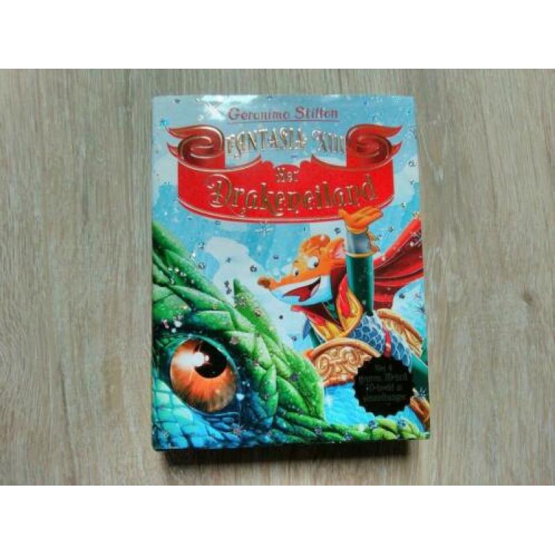 Geronimo Stilton: Fantasia 13 Het Drakeneiland+sleutelhanger