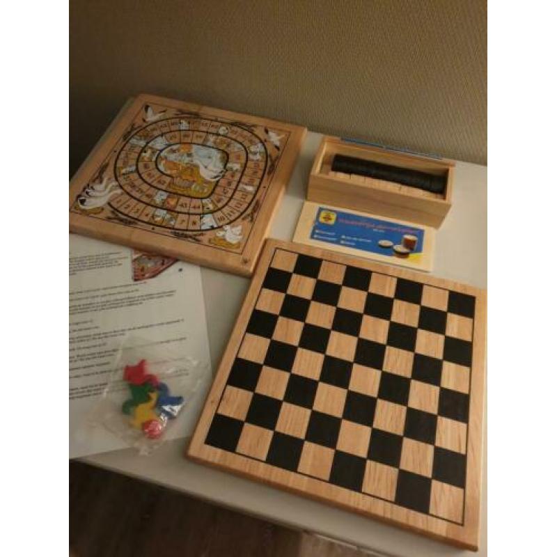 Luxe houten bordspellen ganzenbord,dambord/damstenen/schaken