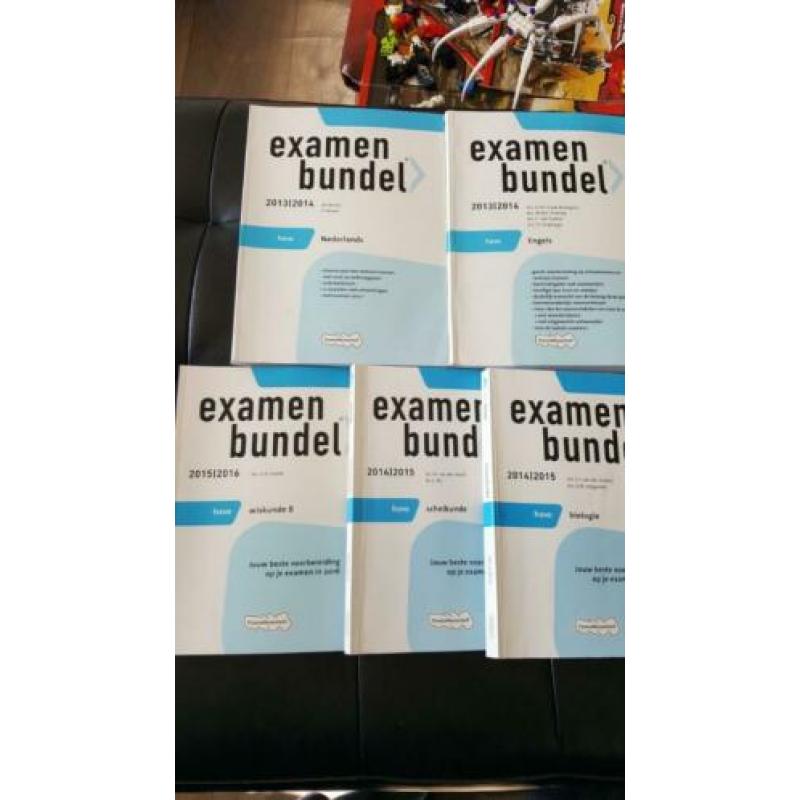 Examenbundels Nederlands Engels Wiskunde B Scheikunde Biolog