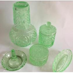 Uraniumglas/Annagroen Toiletset Uranium Glas/Vaseline Glass