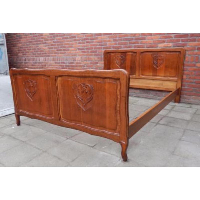 JB3753) Brocant Barok bed met Queen Ann pootjes