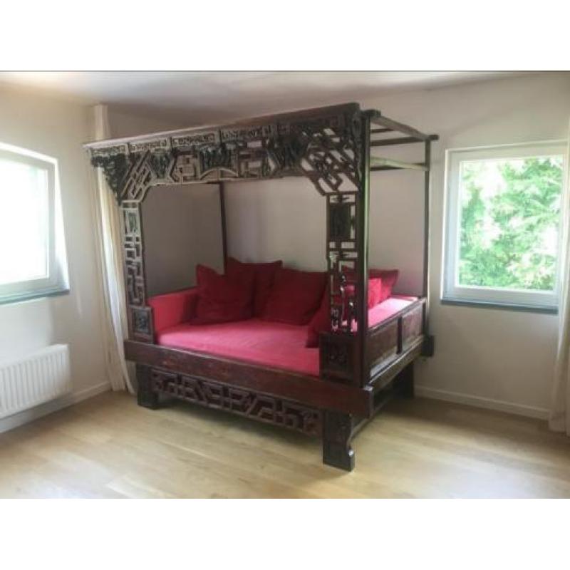 Antiek Chinees Handgesneden Bed - Topconditie