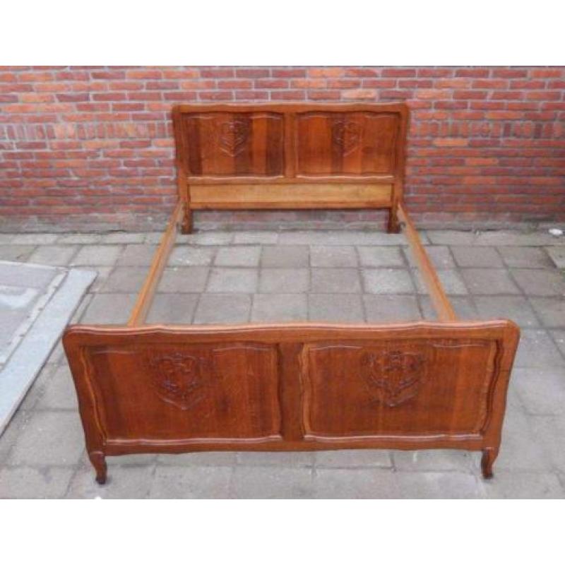 JB3753) Brocant Barok bed met Queen Ann pootjes