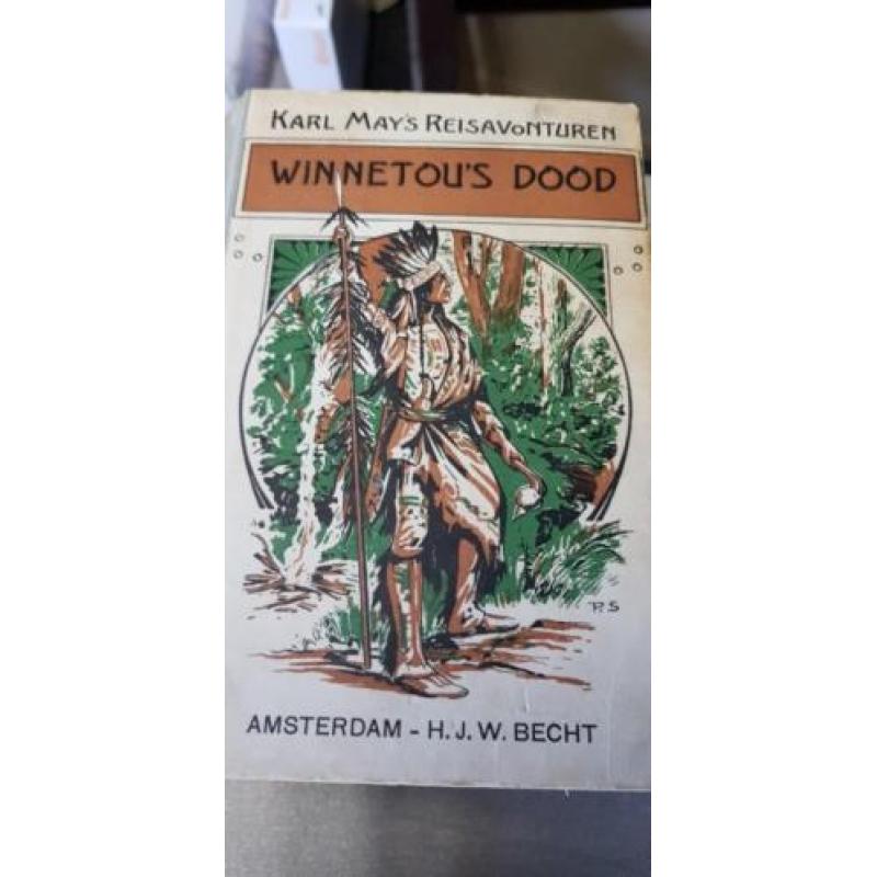 4 boeken van Karl may winnetou/old shattlerhand 65 jaar oud