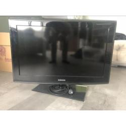 ZGAN: Samsung tv 32 inch (le32b550)