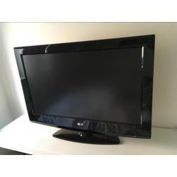 LG Flatscreen LCD TV 32 inch HD ready