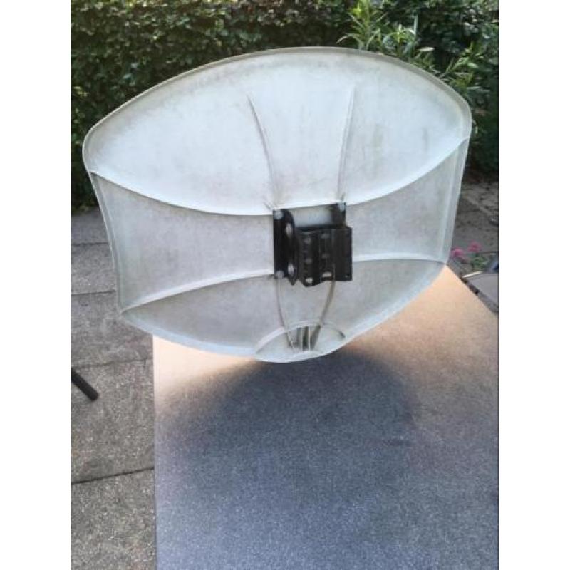 Triax en VisioSat schotelantenne en Philips DSR7121 decoder