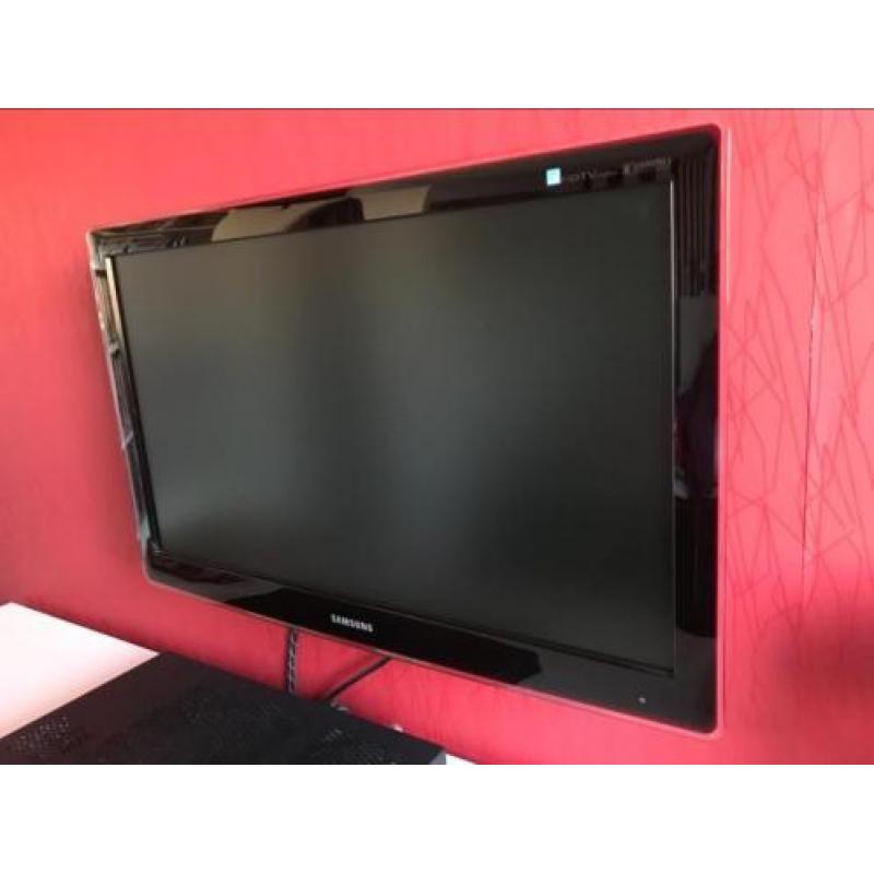 Samsung LCD TV P2770HD 27inch