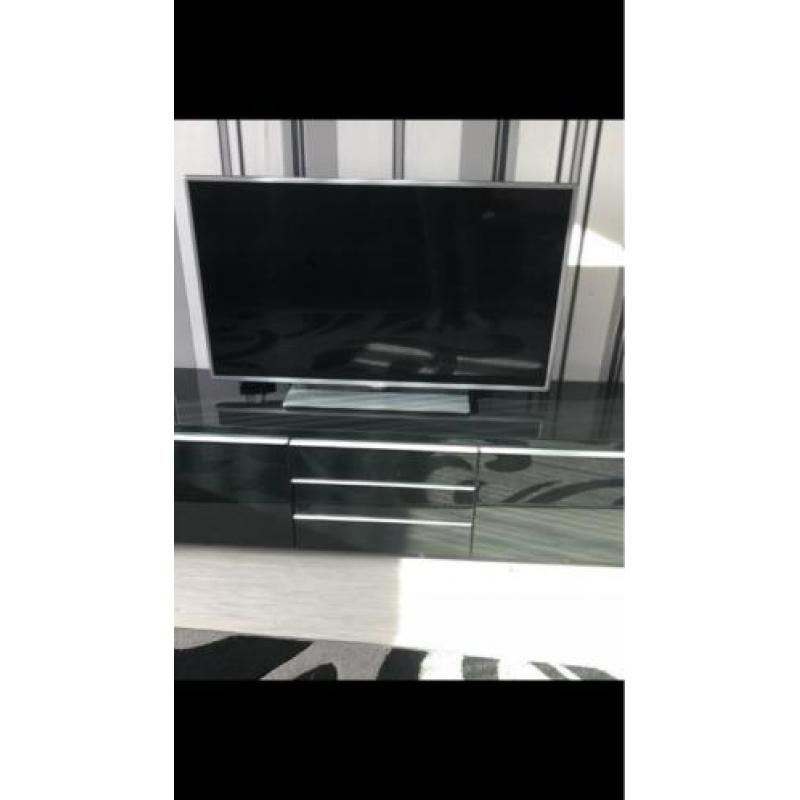 Sumsung en een LG tv