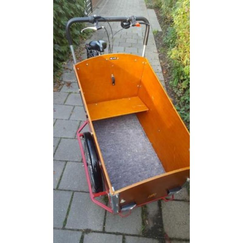 Bakfiets, 3 versnellingen nieuwe achterband goed onderhouden