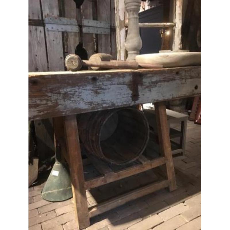 Stoere oude hout werkbank badkamer meubel Het Grachtenpand